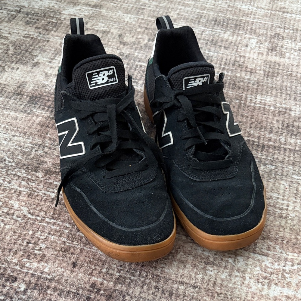 New Balance Men's Black and Brown Sneakers